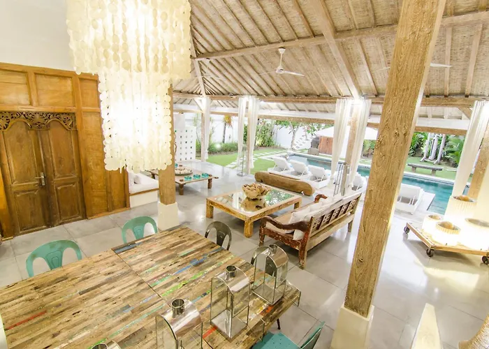 Luxurious&spacious 4br In Villa *