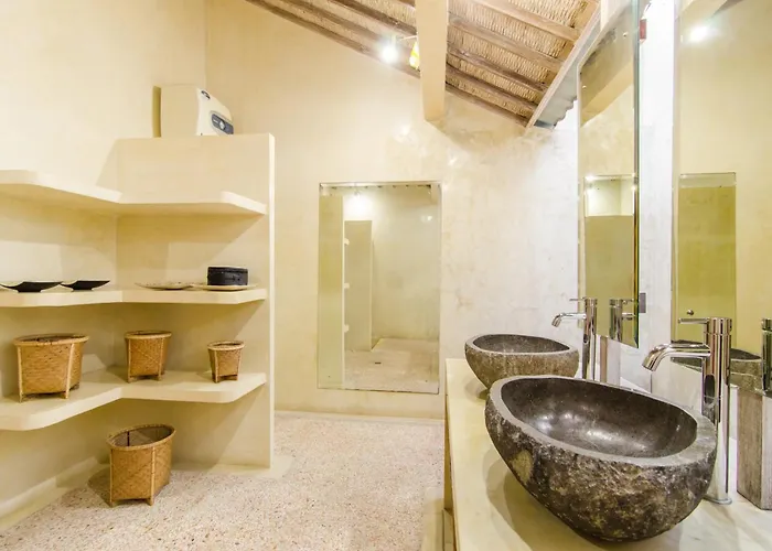 Luxurious&spacious 4br In Villa Seminyak